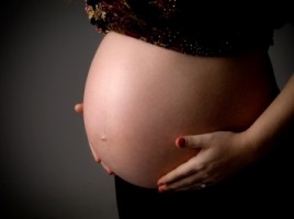 Tummy Of Pregnant Woman: Image courtesy of imagerymajestic / FreeDigitalPhotos.net
